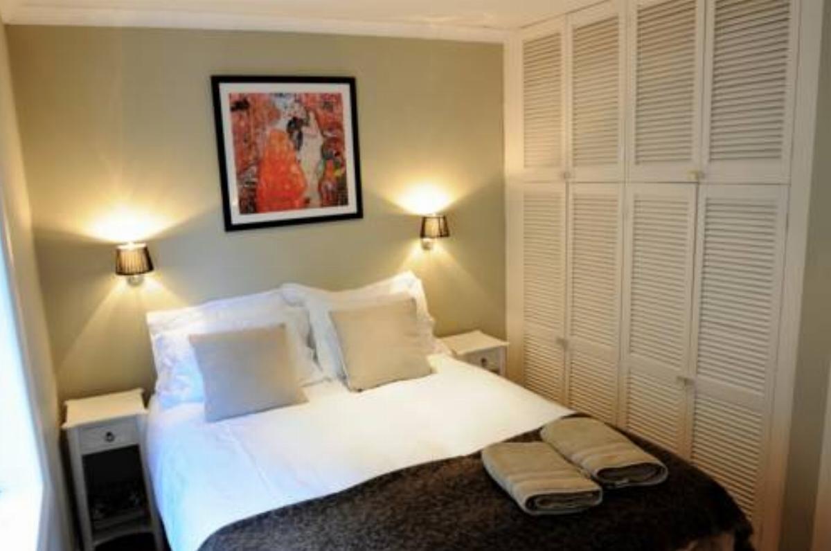 Chic apartment in Kensington Olympia Hotel London United Kingdom