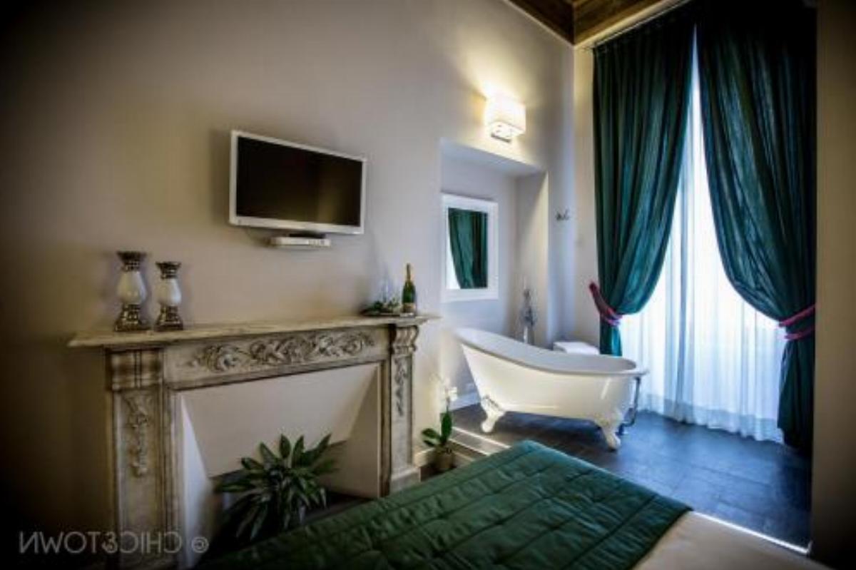 Chic & Town Luxury Rooms Hotel Roma Italy