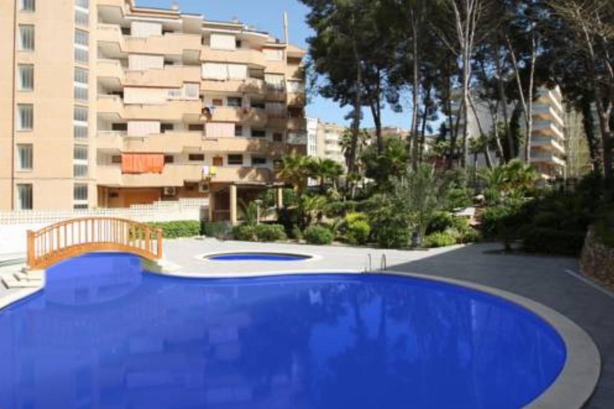 Click & Booking Apartamentos Arquus Center Hotel Salou Spain