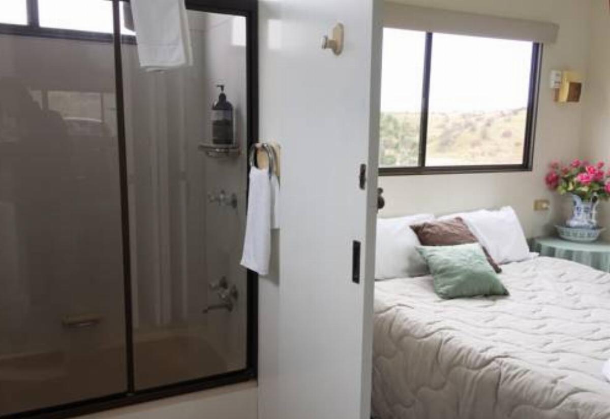Clunes Cabins - Rejuvenate Stays - Sleeps 14 Hotel Clunes Australia