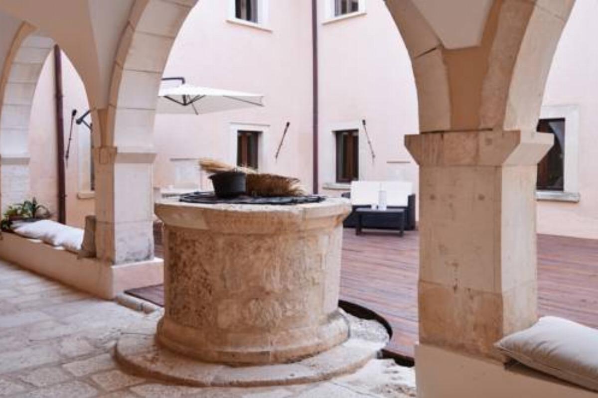 Convento di San Colombo Hotel Barisciano Italy