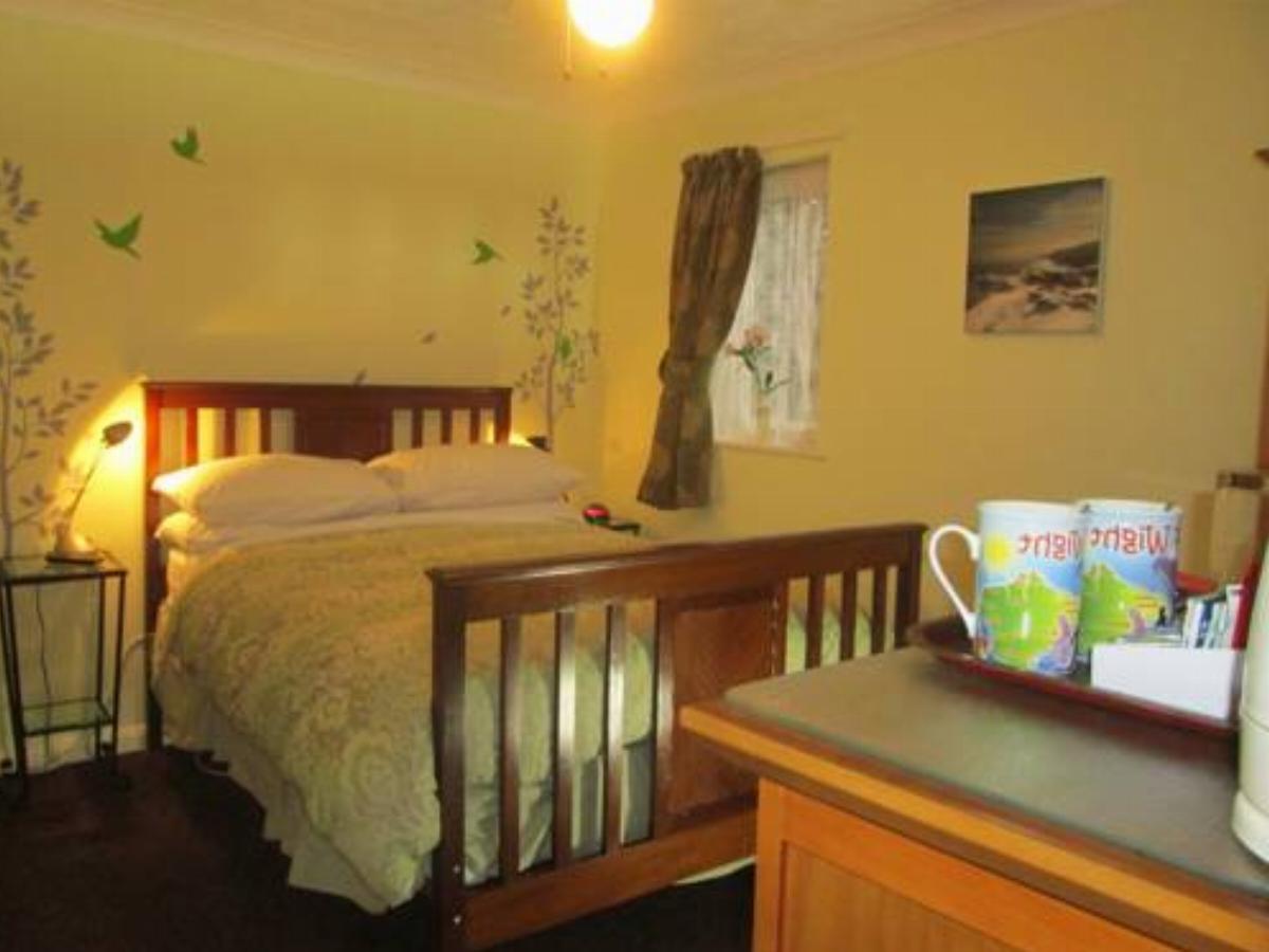 Crossways House Bed and Breakfast Hotel East Cowes United Kingdom