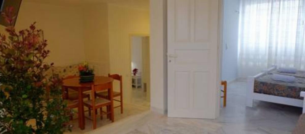 Dialinas Apartments Hotel Istron Greece
