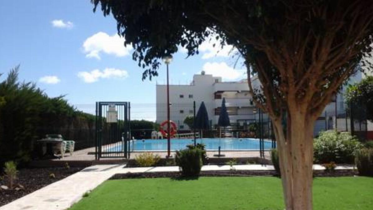 Dúplex con piscina en el sur de Tenerife Hotel Cho Spain