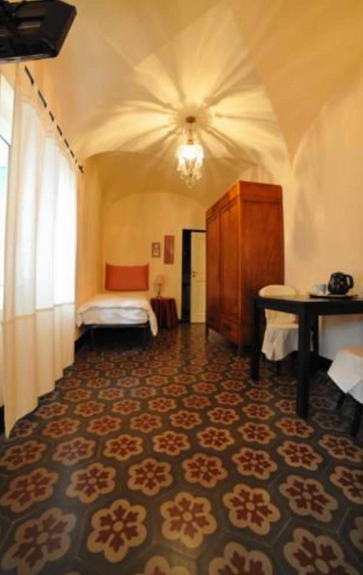Erasmo Rooms & Breakfast Hotel Finale Ligure Italy