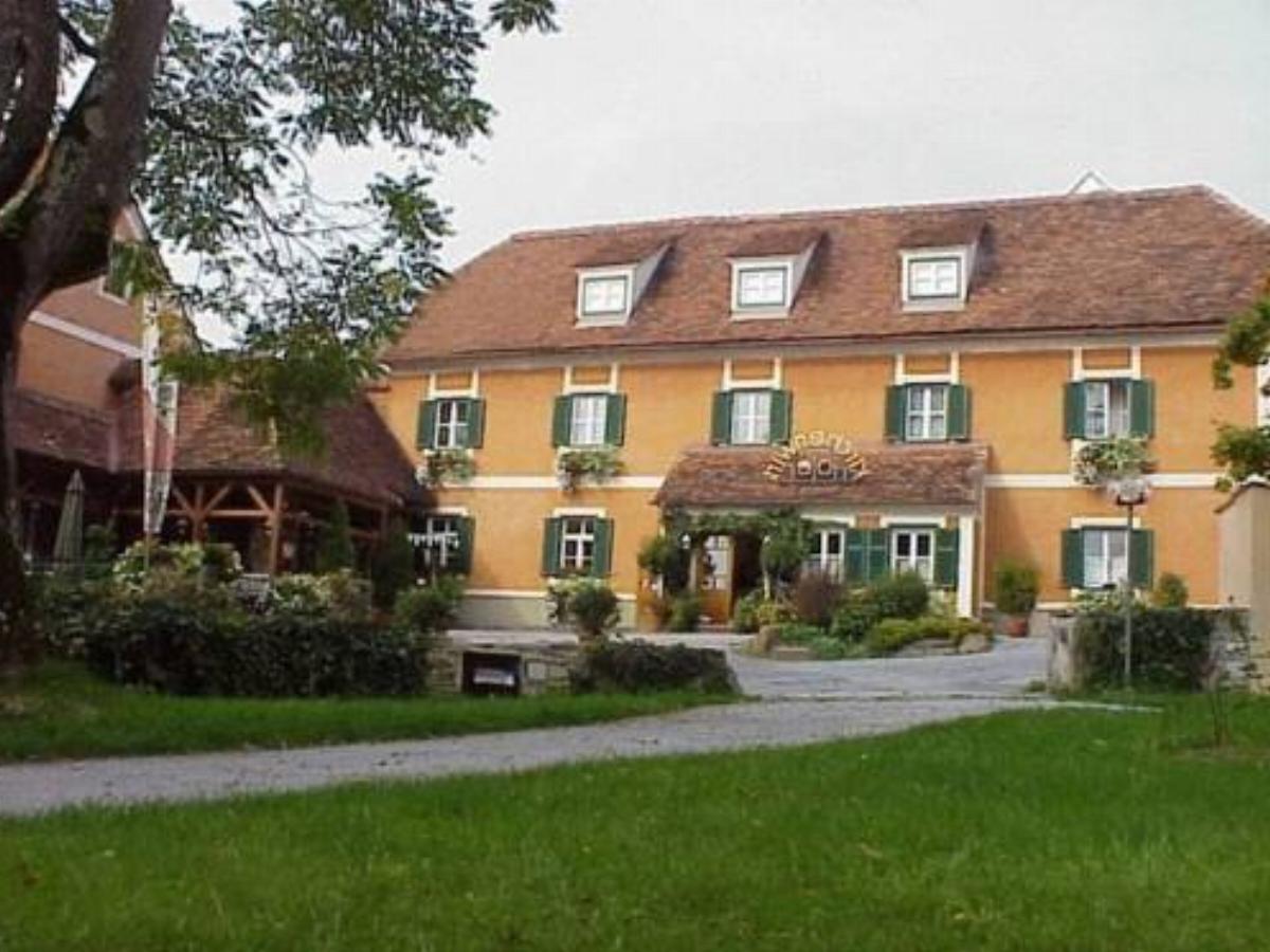 Familienhotel zum Kirchenwirt-Hofer Hotel Puch bei Weiz Austria
