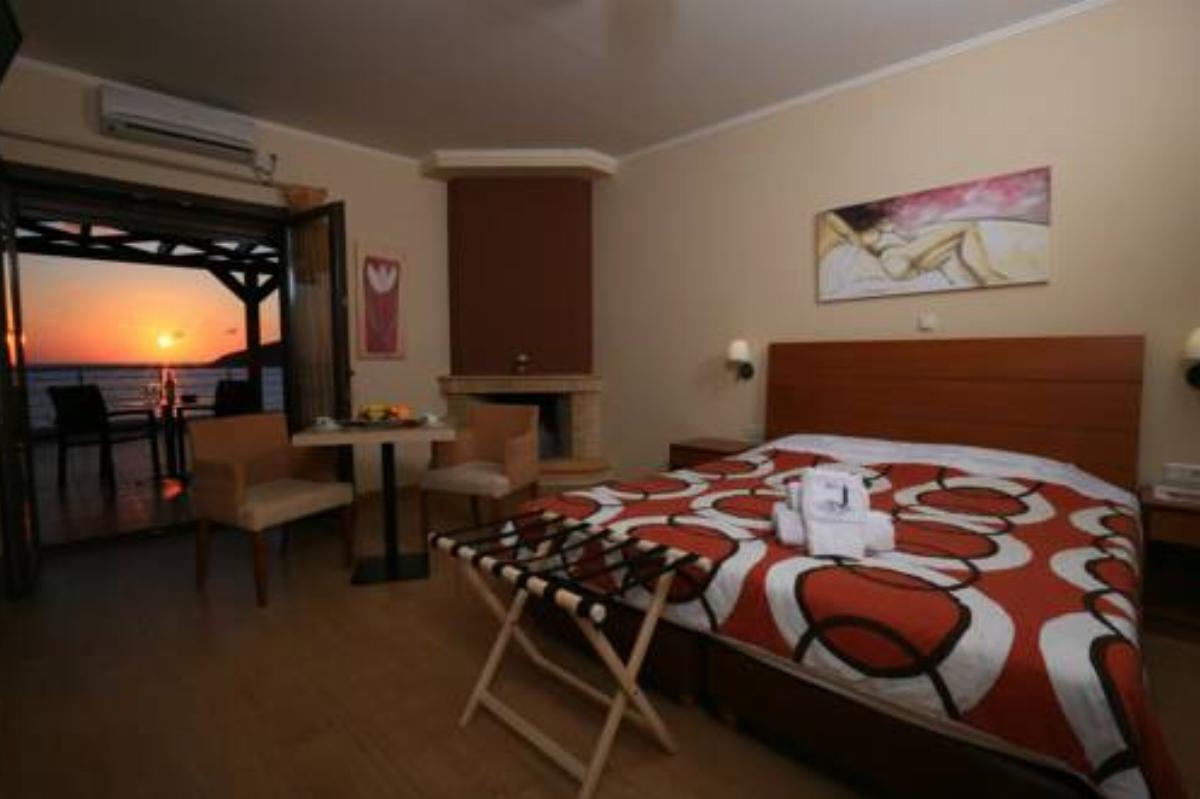 Faros Luxury Suites Hotel Marathopolis Greece