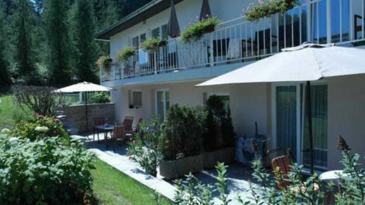 Ferienwohnungen Wassertheurer - Beerenweg Hotel Sankt Kanzian Austria