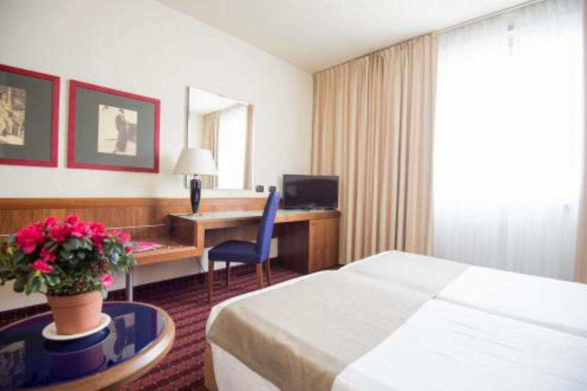 First Hotel Malpensa Hotel Case Nuove Italy