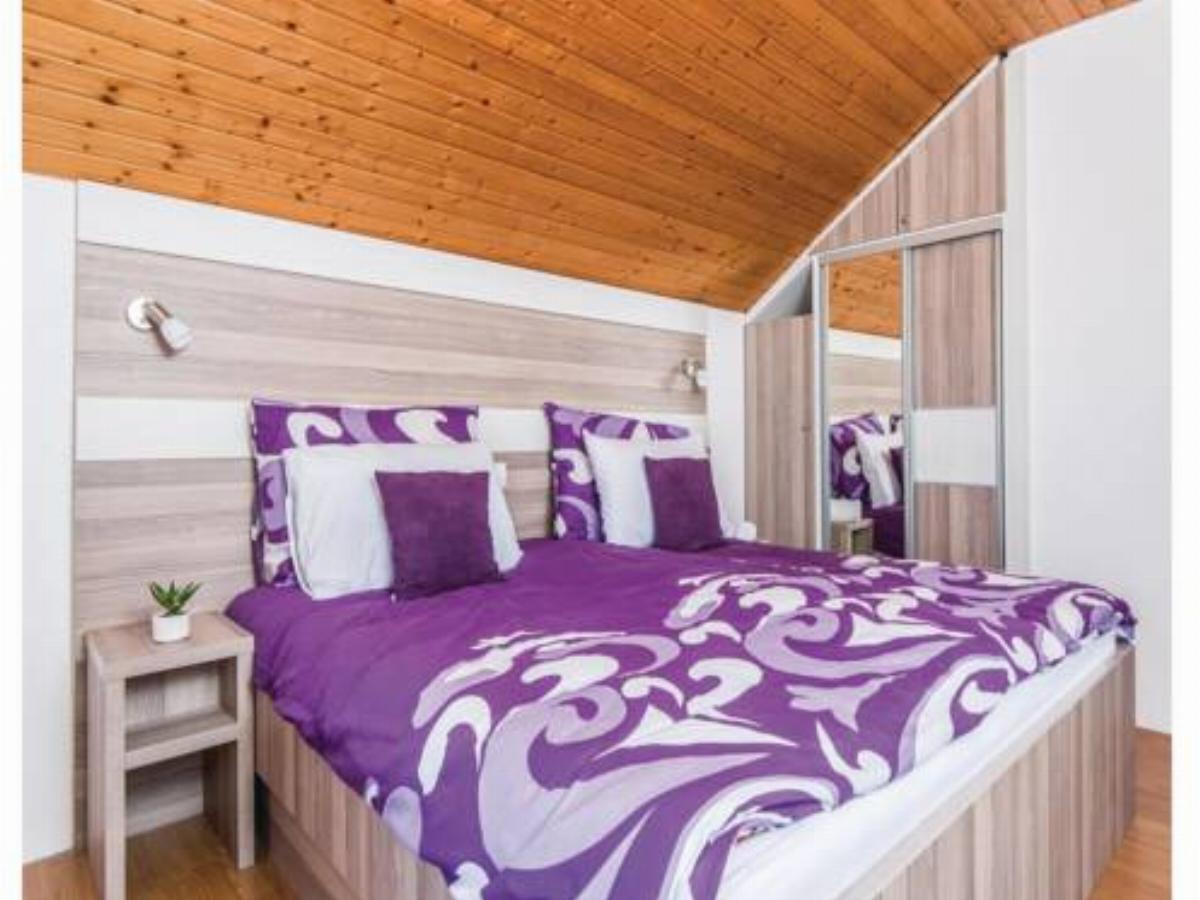 Five-Bedroom Holiday Home in Blazevo Hotel Blaževo Croatia