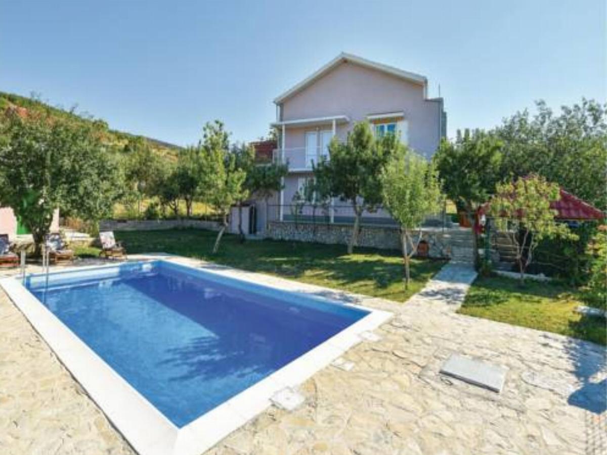 Four-Bedroom Holiday Home in Crivac Hotel Crivac Croatia