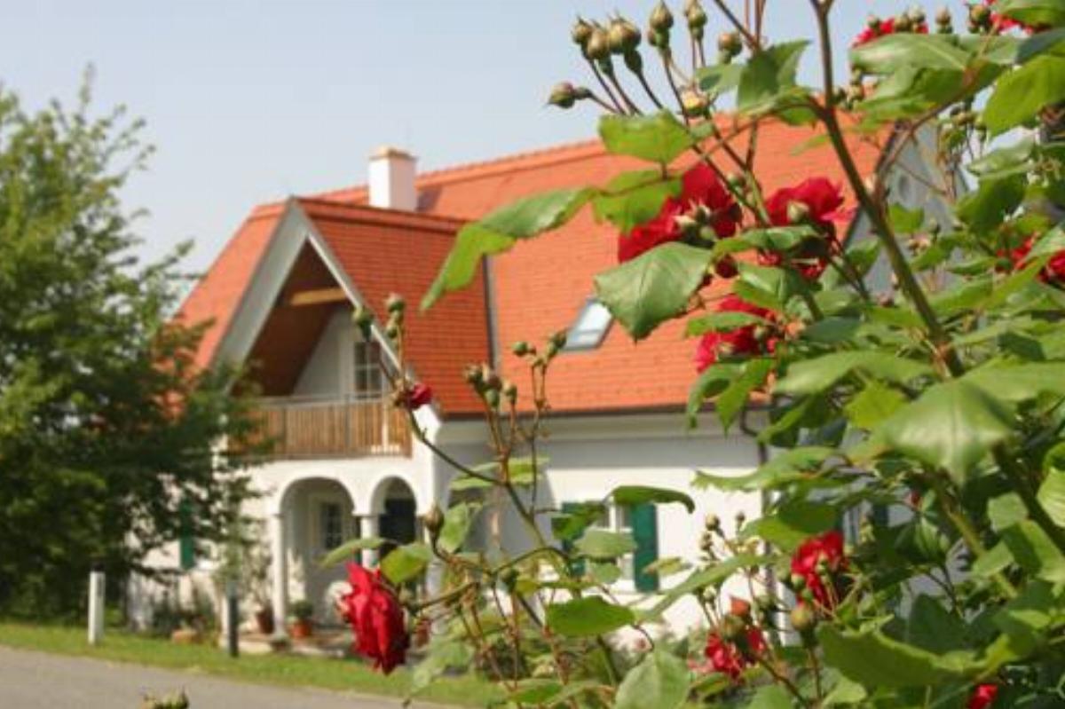 Gäste- und Vitalhaus Sauer Hotel Kitzeck im Sausal Austria