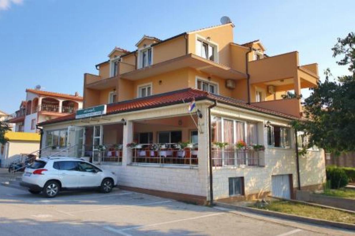 Guest Accommodation Slapovi Krke Hotel Lozovac Croatia