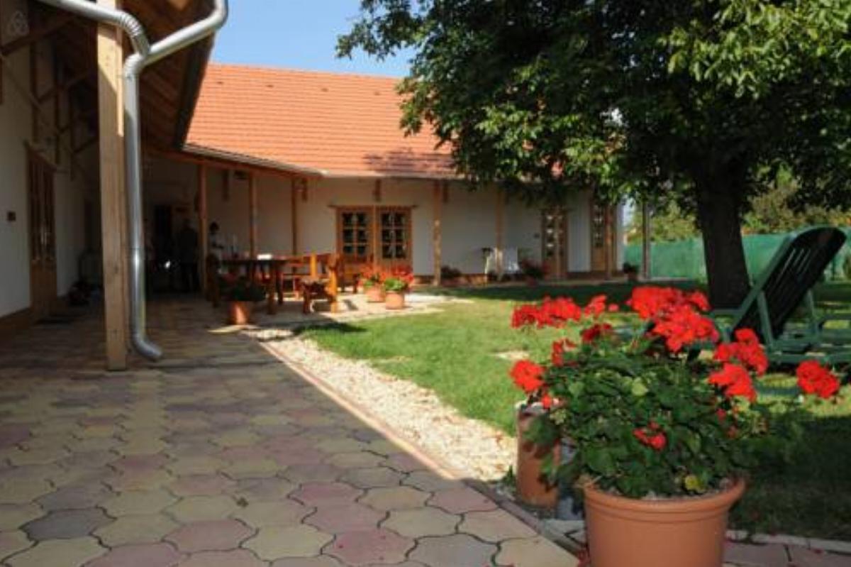 Guesthouse Kohári Hotel Egerszalók Hungary