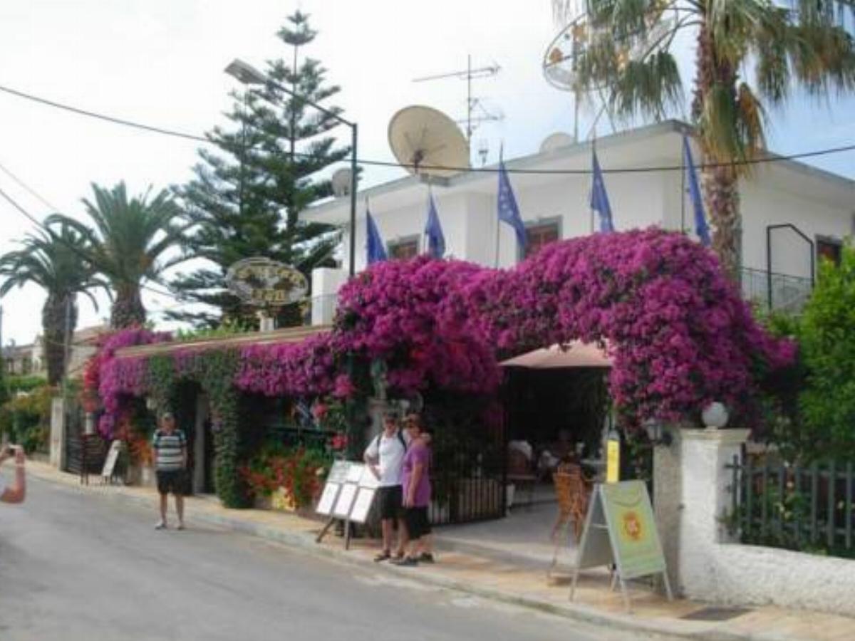 Harry's Bar & Apartments 2 Hotel Acharavi Greece
