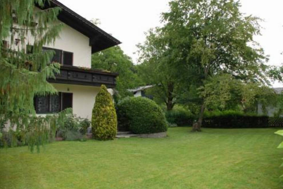 Haus mit Garten Hotel Eugendorf Austria