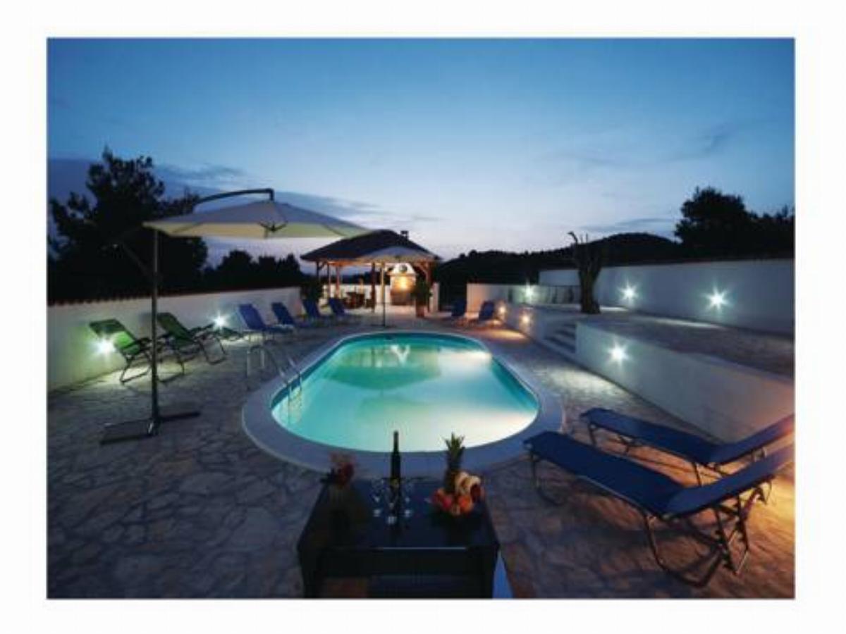 Holiday home Drage 91 with Outdoor Swimmingpool Hotel Drage Croatia