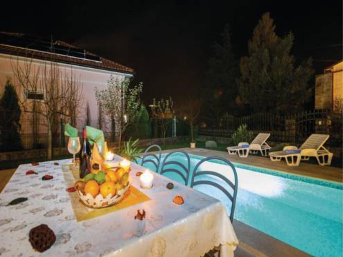 Holiday home Drazice 56 with Outdoor Swimmingpool Hotel Dražice Croatia