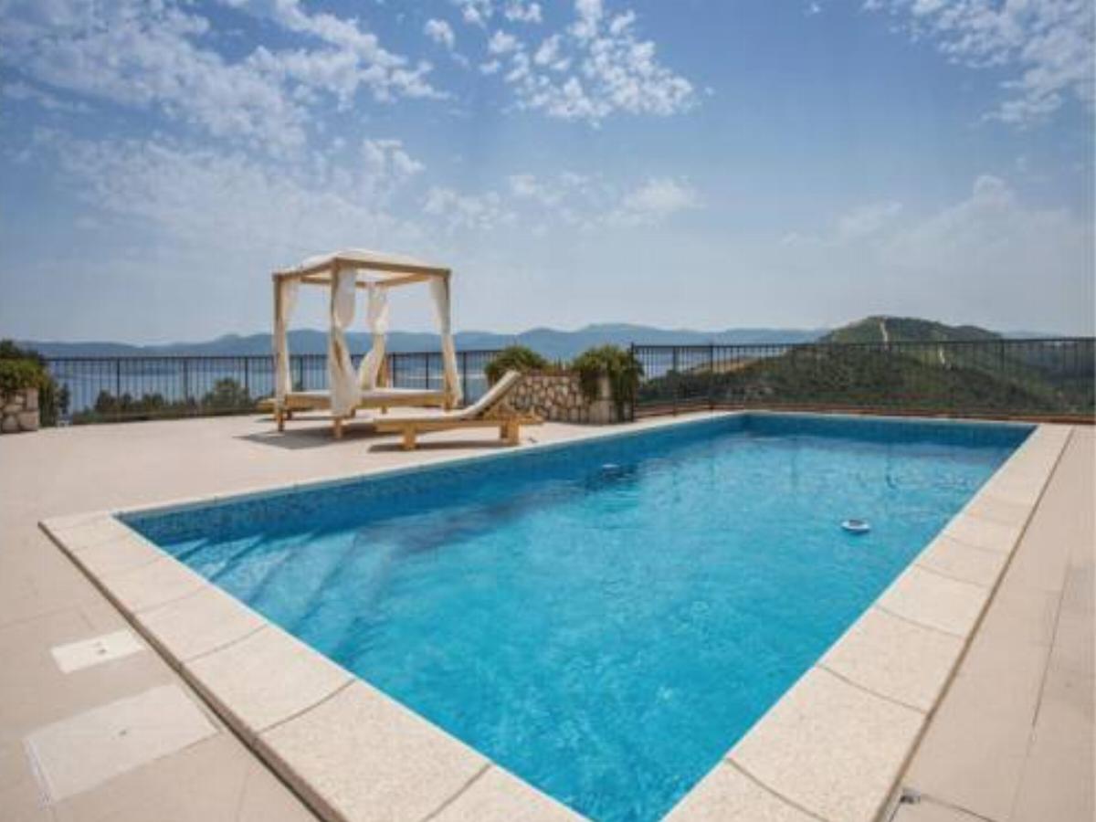 Holiday home Kremena 72 with Outdoor Swimmingpool Hotel Kremena Croatia