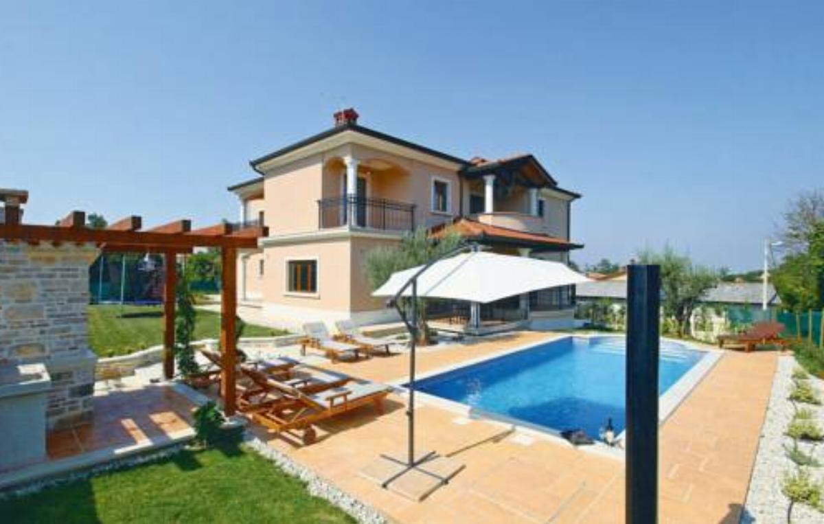 Holiday home Vizinada 37 with Outdoor Swimmingpool Hotel Vižinada Croatia