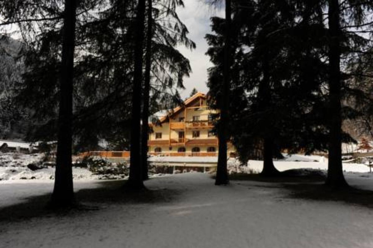 Holidays Dolomiti Apartment Resort Hotel Carisolo Italy