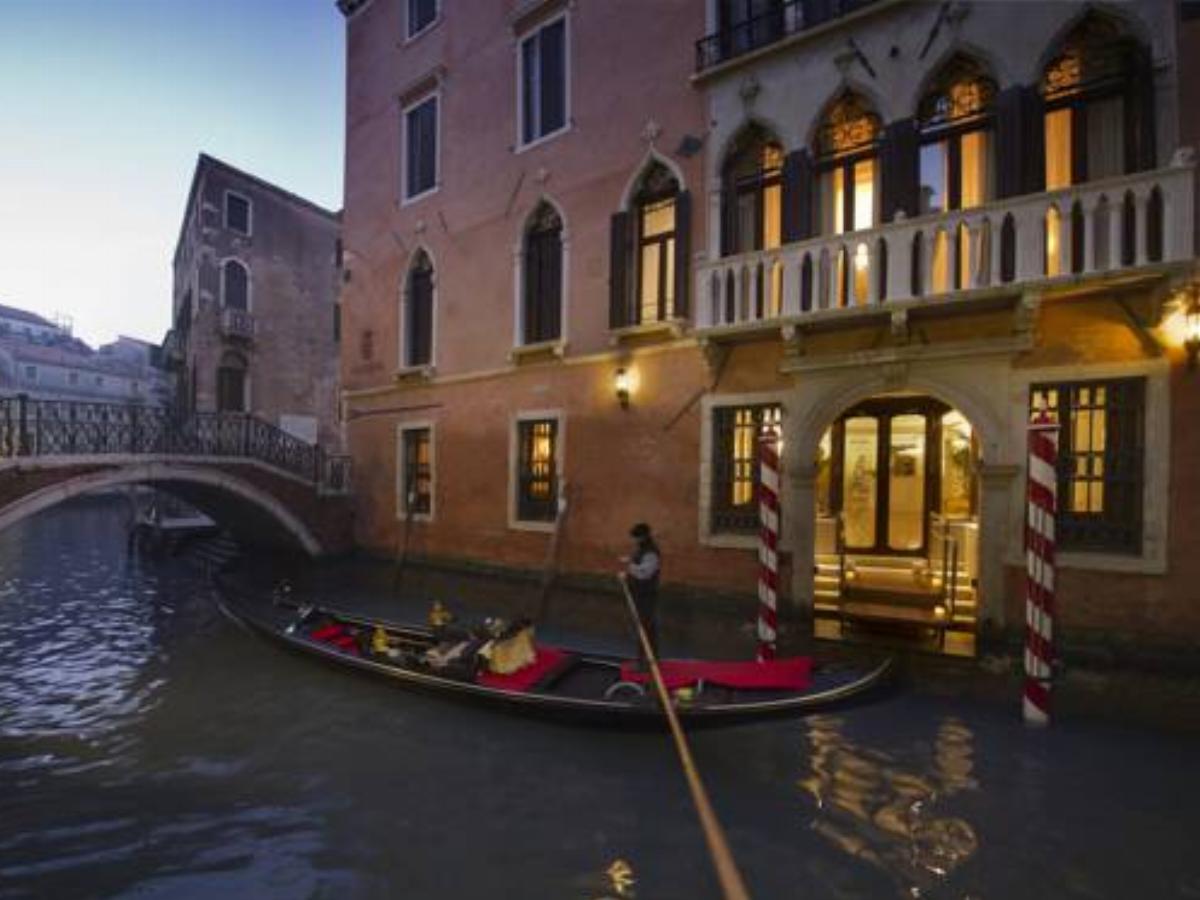 Hotel Ai Reali - Small Luxury Hotels of the World Hotel Venice Italy