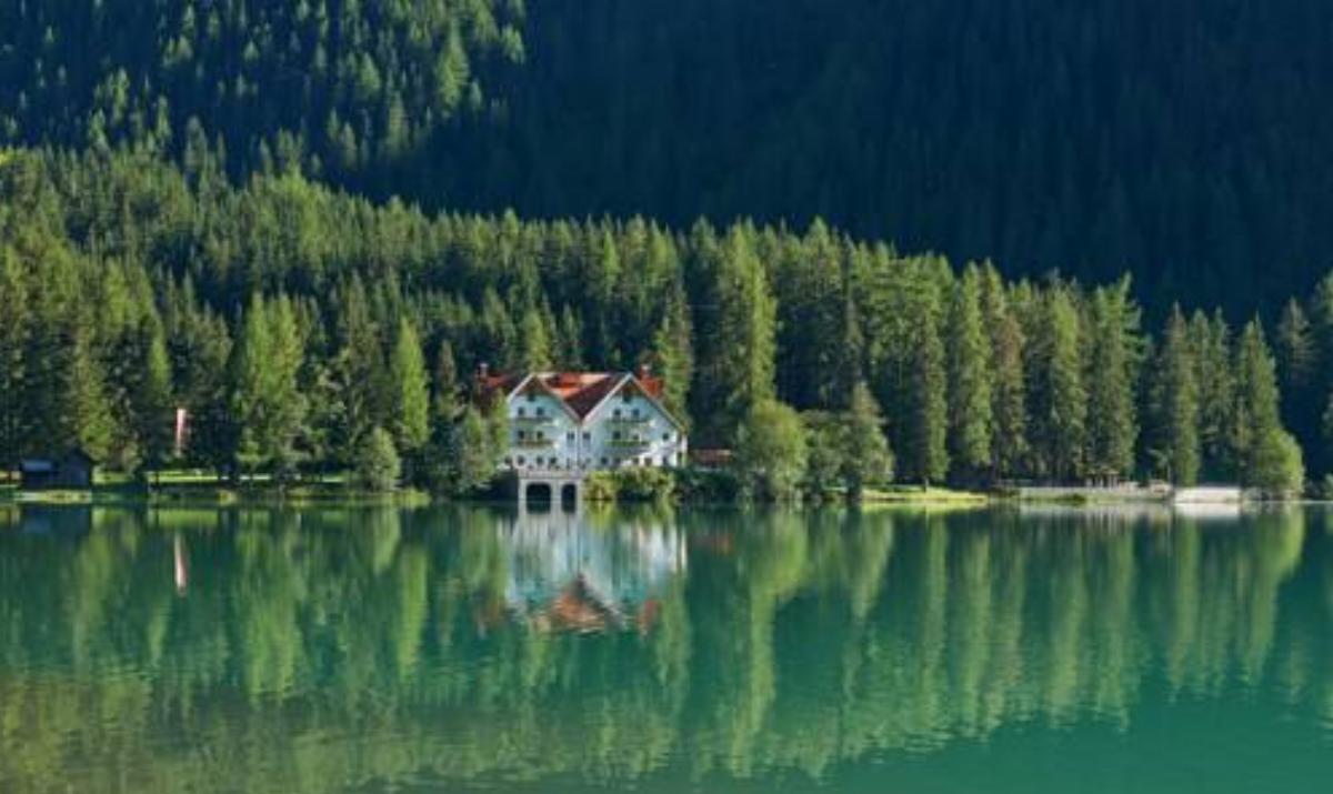 Hotel Seehaus - Mountain Lake Resort Hotel Anterselva di Mezzo Italy