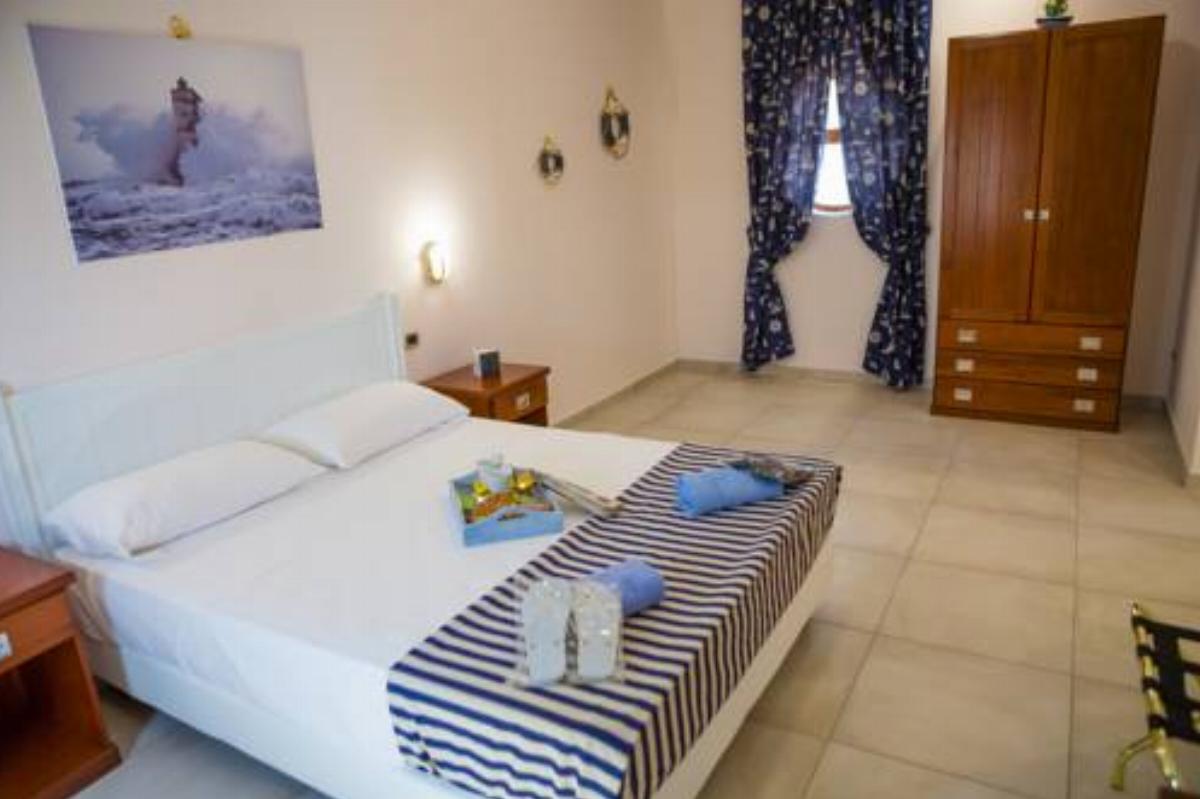 I rooms Lo Sporgente Hotel Ascea Italy