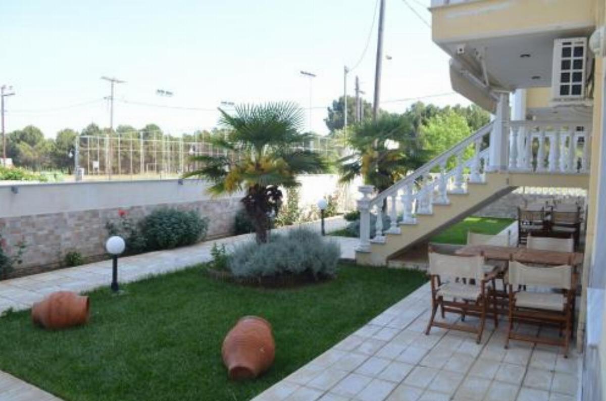 Irini Apartments Hotel Keramotí Greece