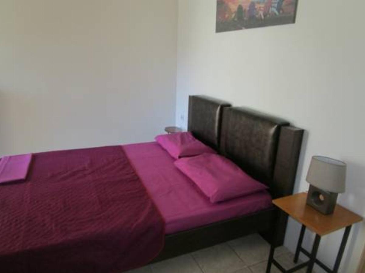 Irini's Apartment Hotel Asgourou Greece