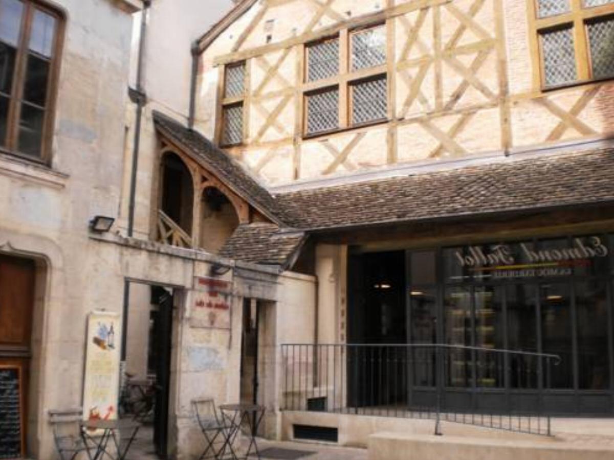 La Charmette : Studio Centre Historique Hotel Dijon France
