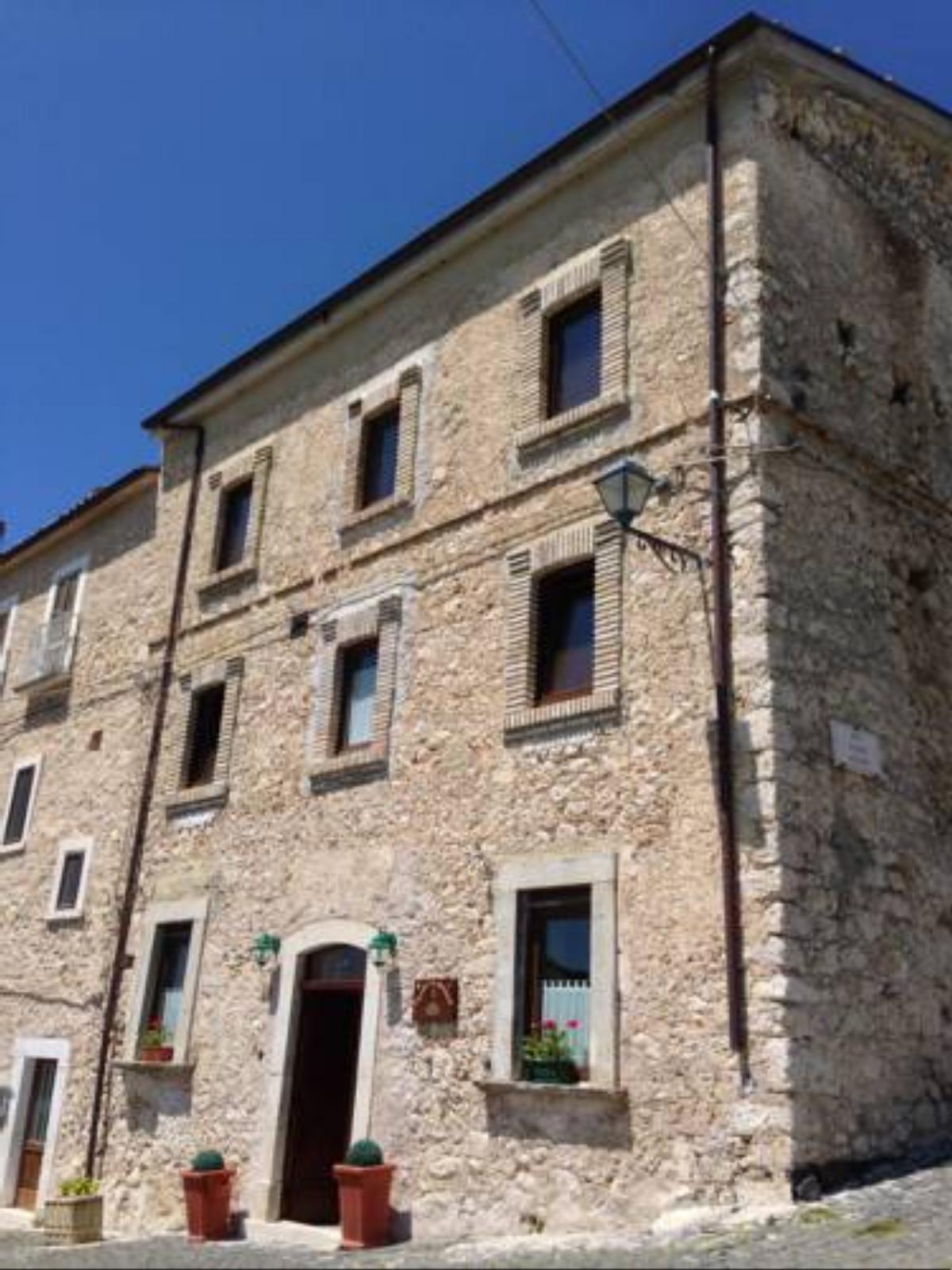 La Locanda delle Streghe - Relais Ristorante Hotel Castel del Monte Italy
