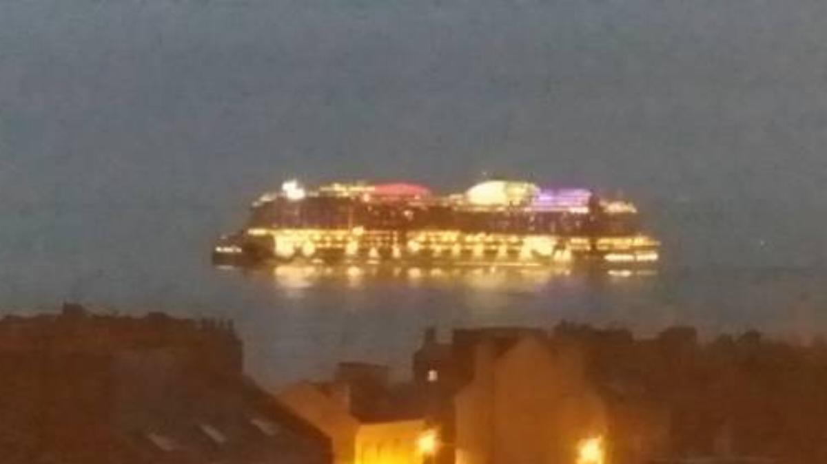 La Mer En Ville Hotel Le Havre France