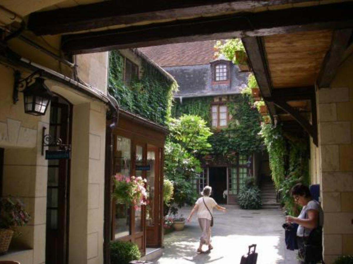 Le Vieux Relais Hotel Cosne Cours sur Loire France