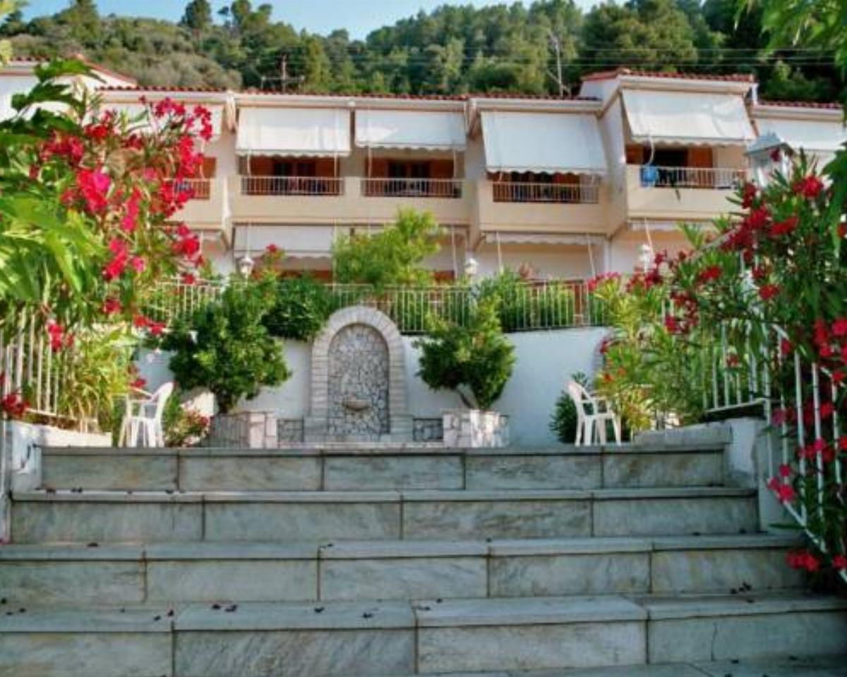 Lianos Apartments Hotel Rovies Greece