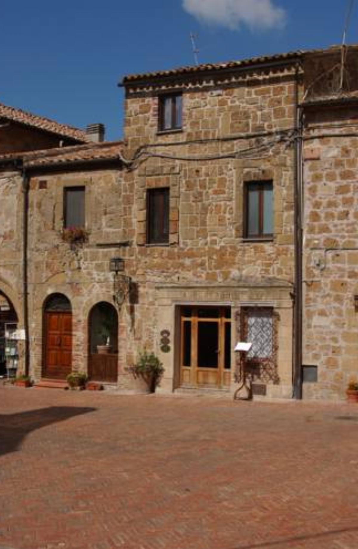 Locanda della Taverna Etrusca Hotel Sovana Italy