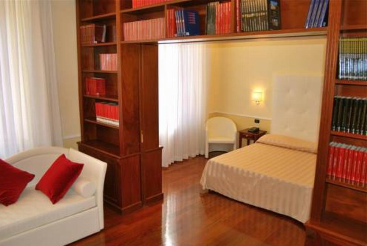 Ludovisi Luxury Rooms Hotel Roma Italy