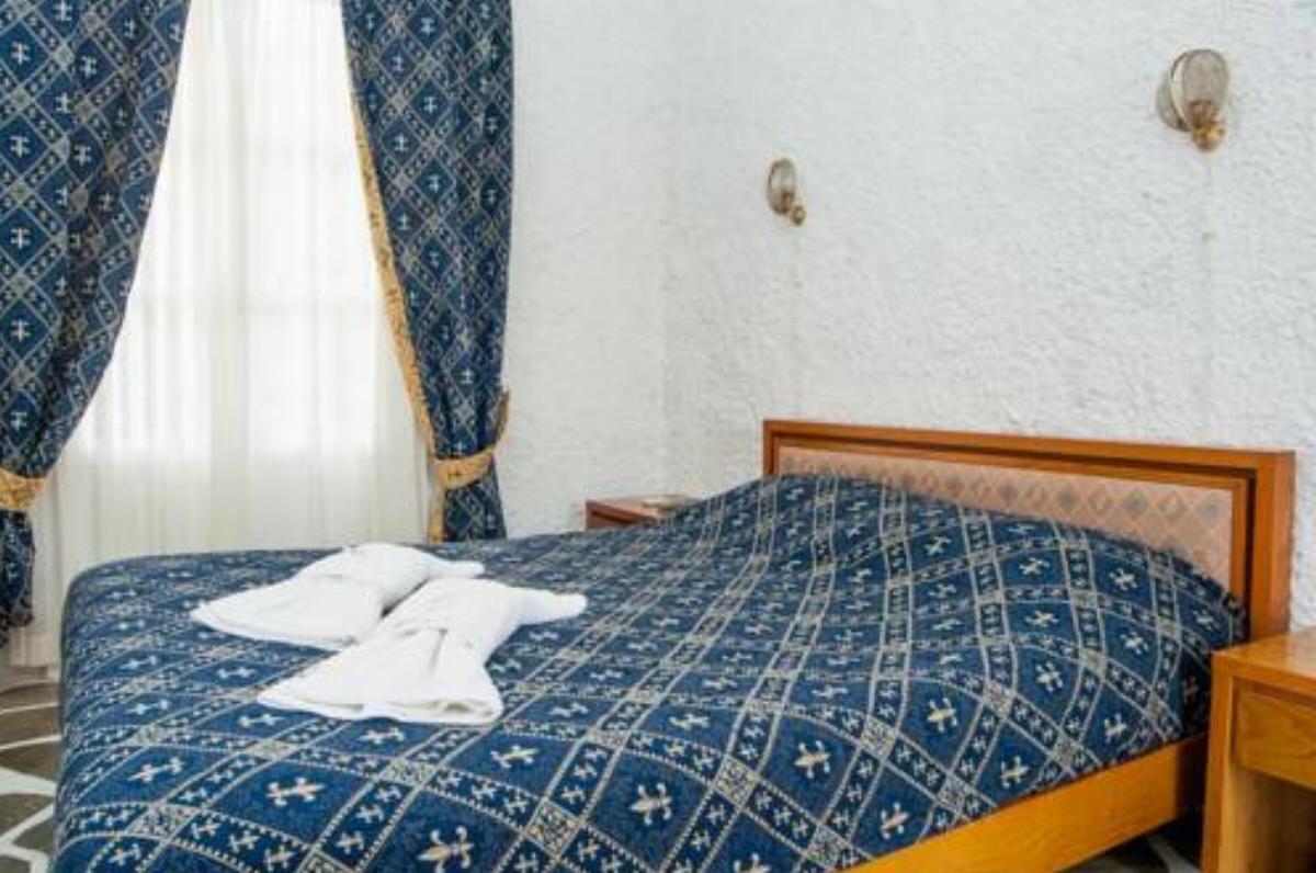 Manousos' Rooms Hotel Galissas Greece