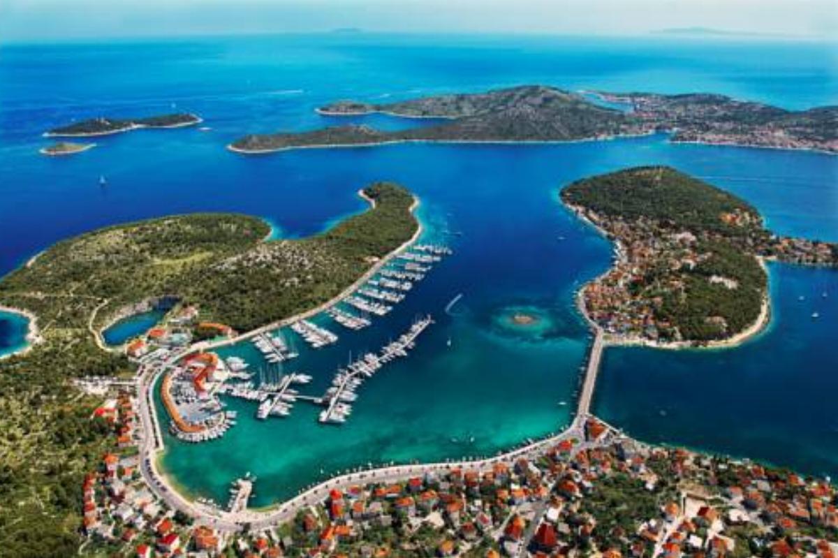 Marina Hotel Resort Frapa - Otok Hotel Rogoznica Croatia