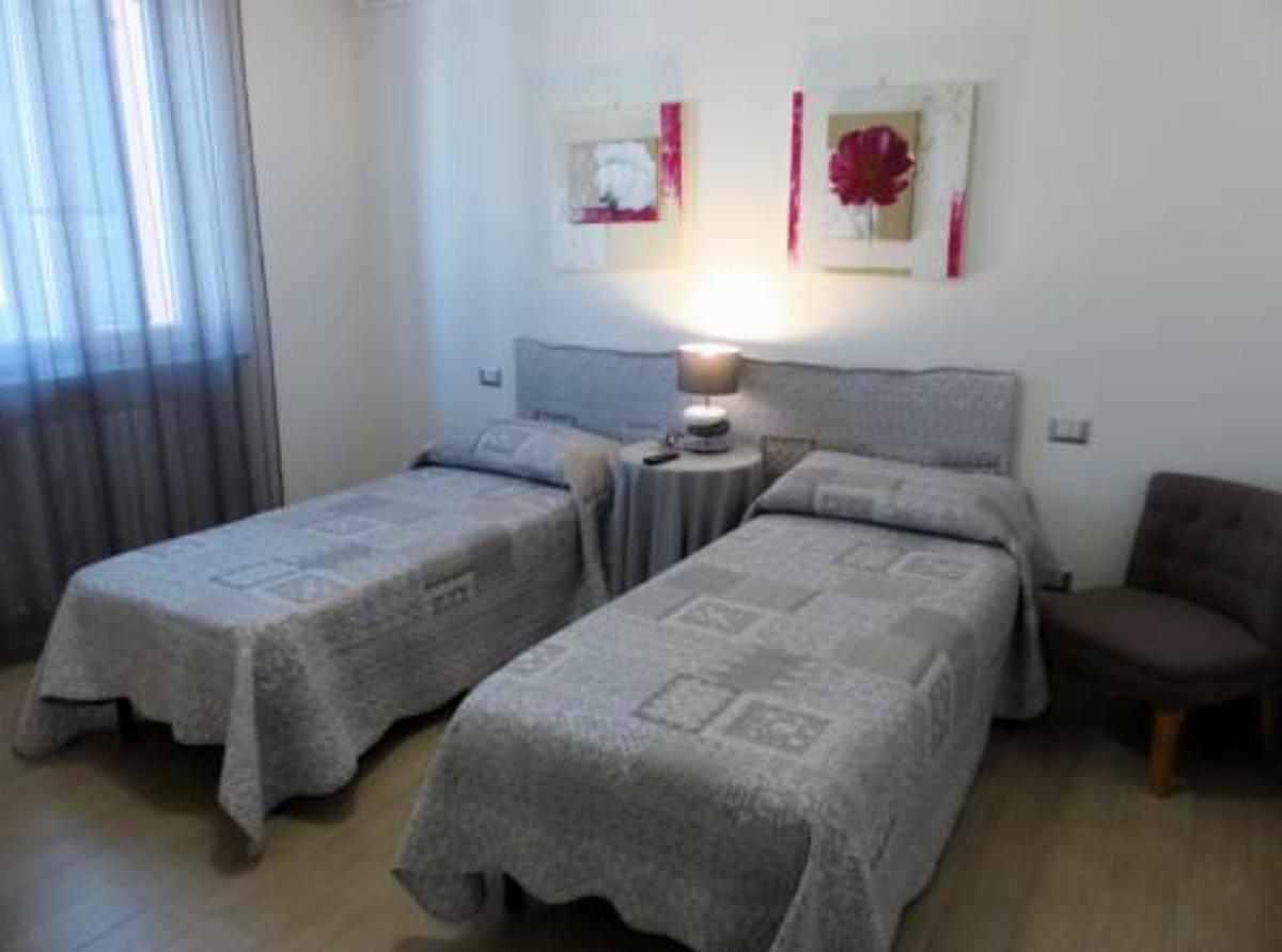 Marinella Guest House Hotel Cornale Italy