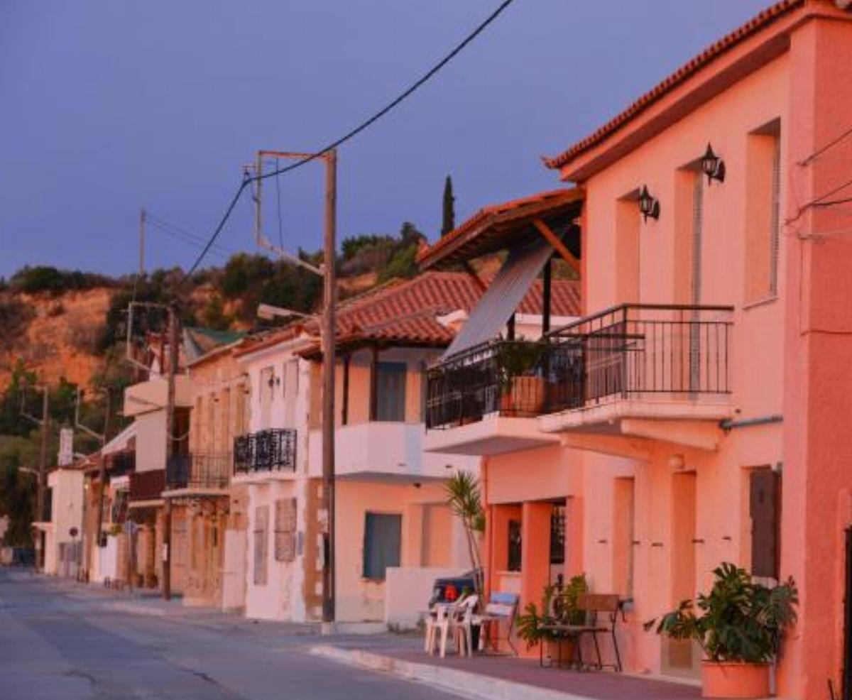 Moireas Apartments Hotel Akrogiali Greece