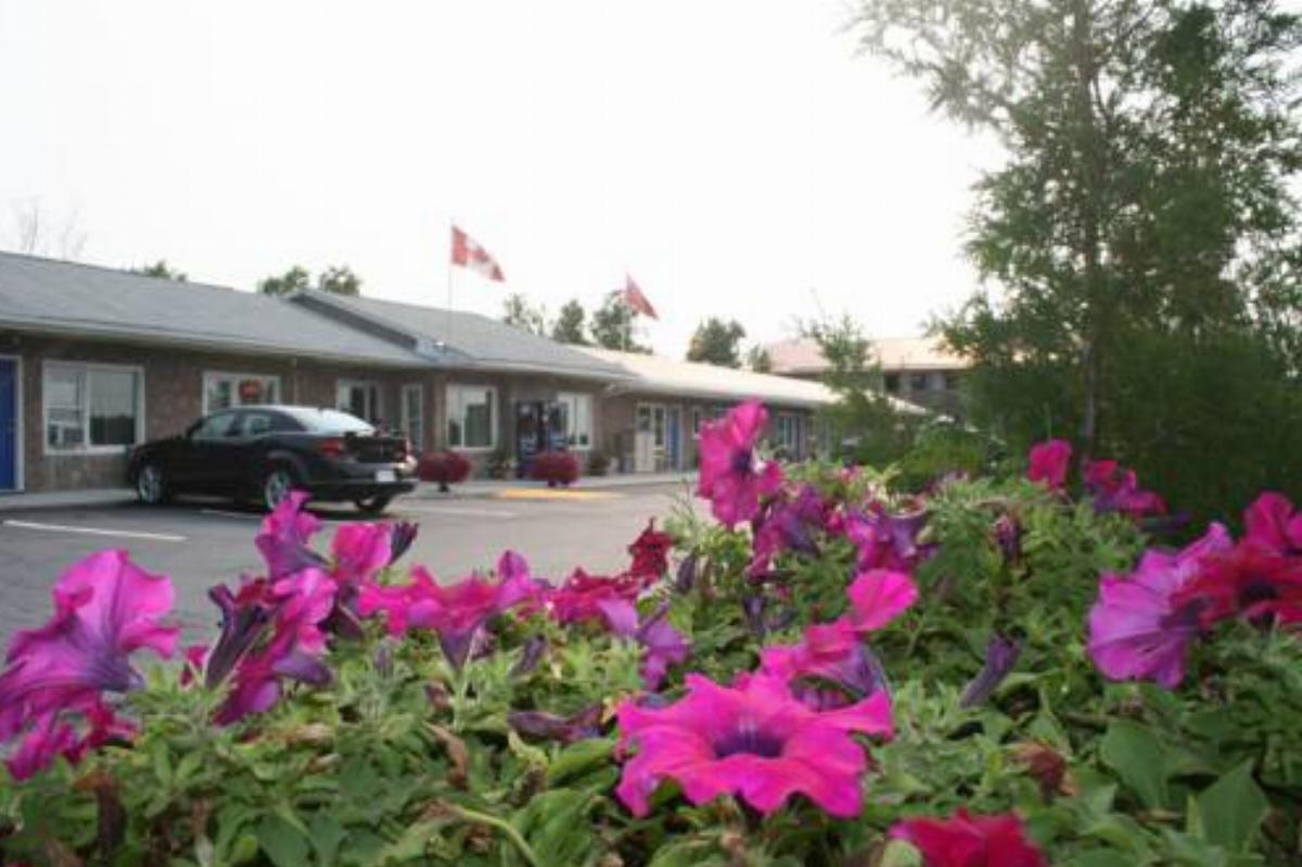 Moonlight Inn & Suites Hotel Sudbury Canada