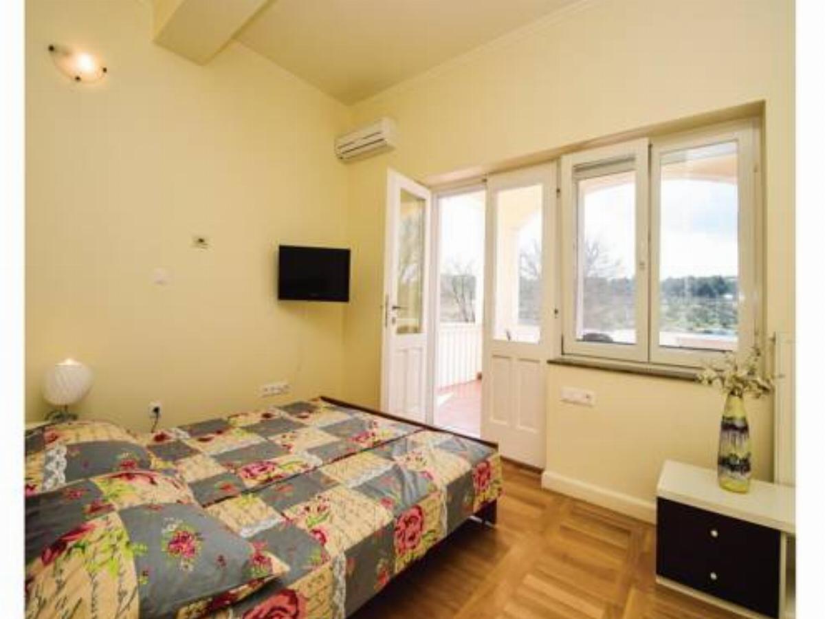 One-Bedroom Apartment Bilice with Sea View 09 Hotel Bilice Croatia