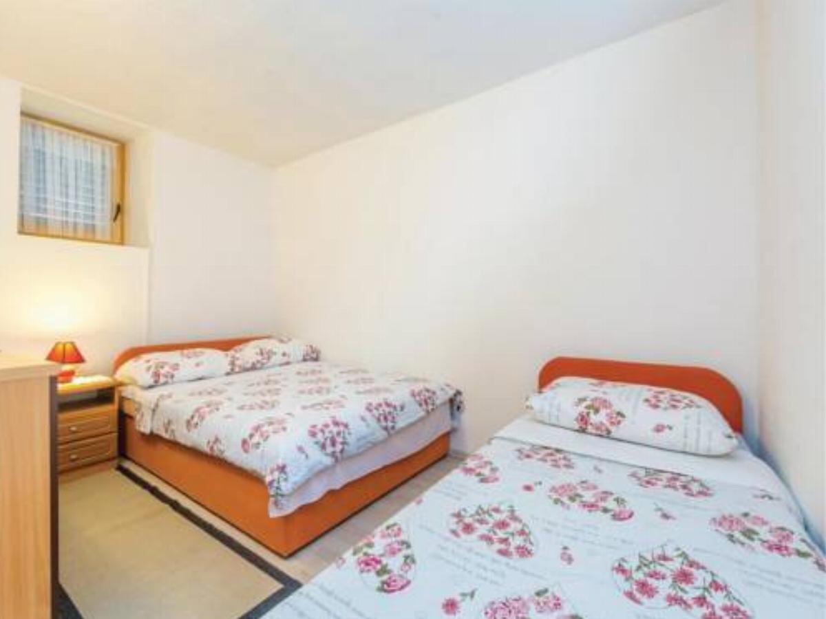 One-Bedroom Apartment in Zupanje Hotel Županje Croatia