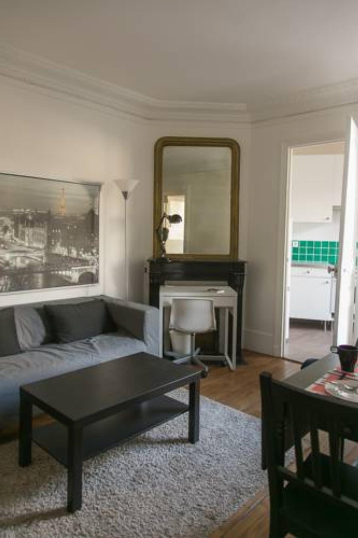 One-Bedroom Apartment near Eiffel Tower Hotel Paris France