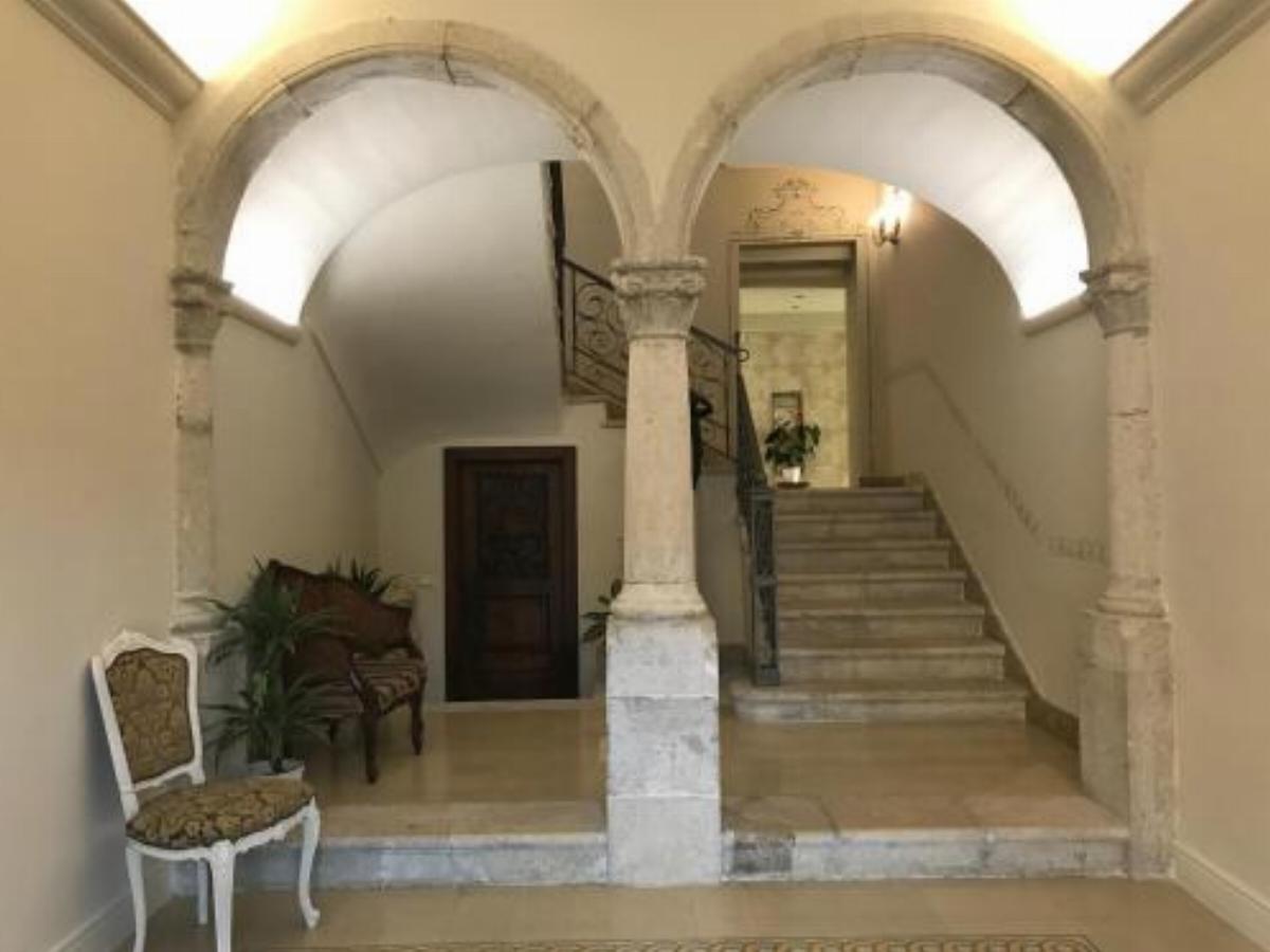 Palazzo Vittoli Hotel Castelfranci Italy