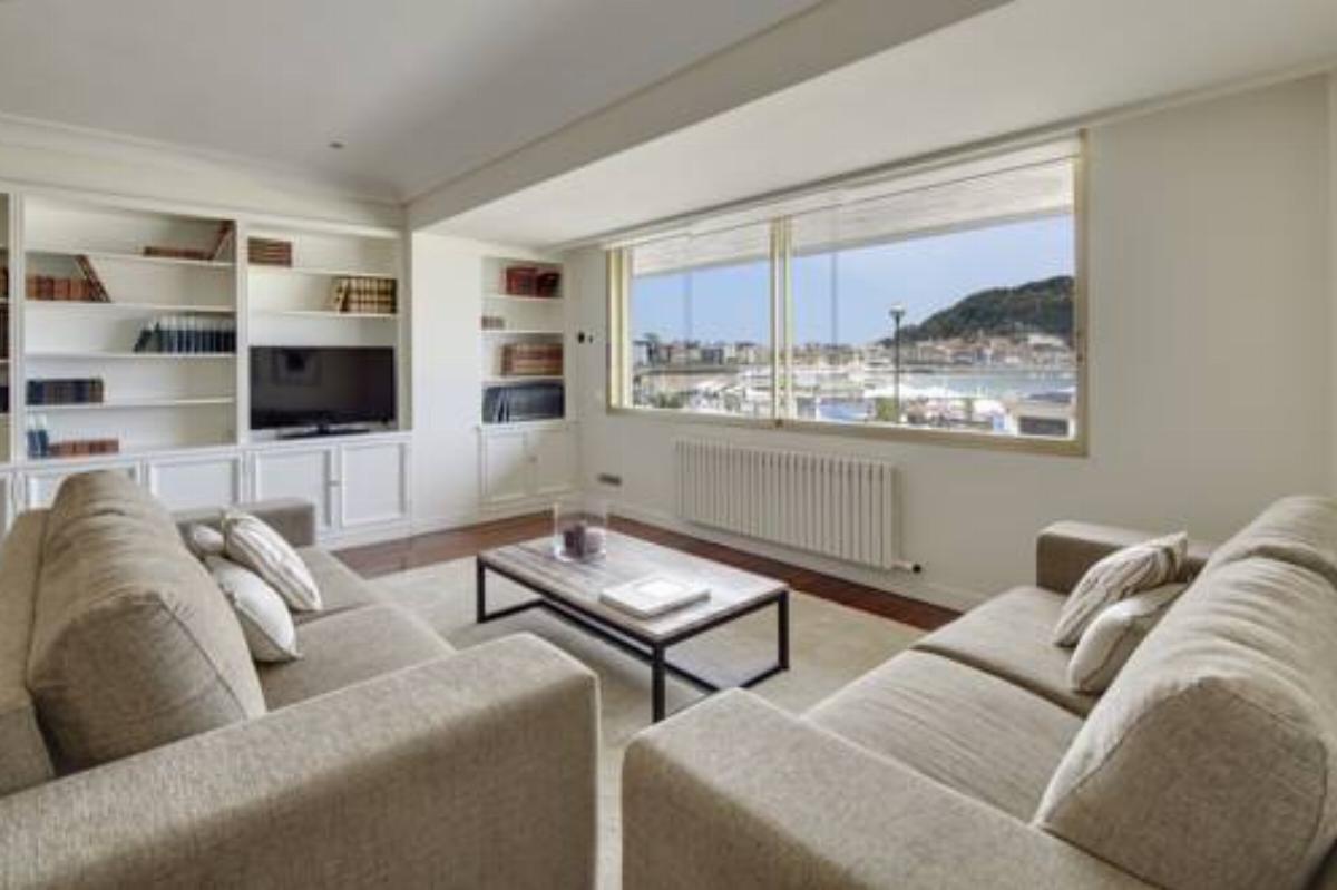 Playa de La Concha 3 Apartment by FeelFree Rentals Hotel San Sebastián Spain