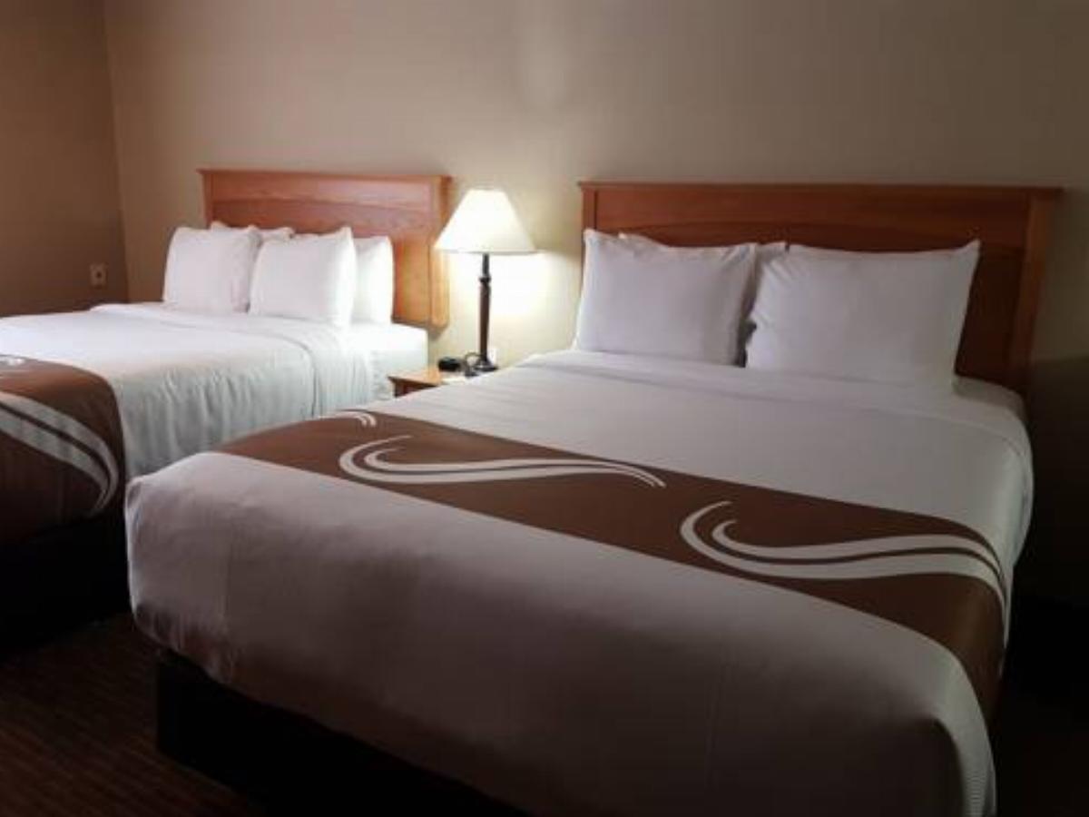 Quality Inn & Suites Hotel Cornwall Canada
