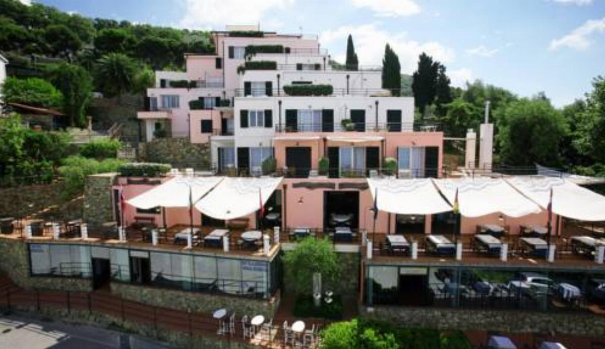 Residence Borgo San Sebastiano Hotel Bergeggi Italy
