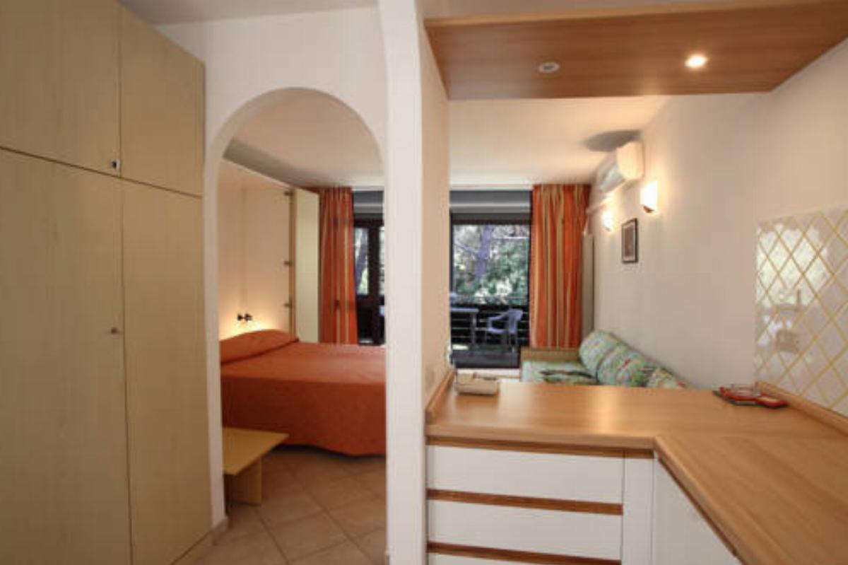 Residence Casa Di Caccia Hotel Marina di Bibbona Italy